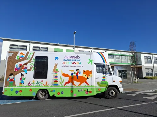 Image of schools library van outside a school