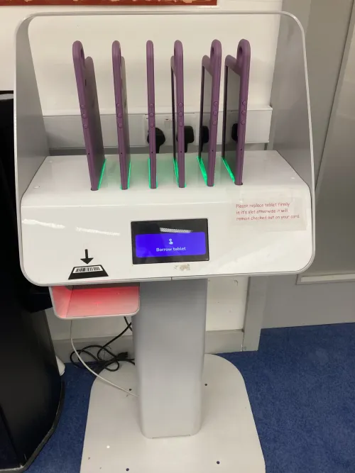 Image of Hublet tablet holder with six tablets